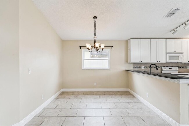 Building Photo - 14643 Traders Path