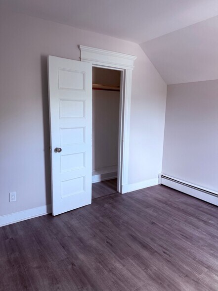 Building Photo - 510 Whalley Ave