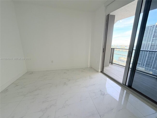 Building Photo - 488 NE 18th St