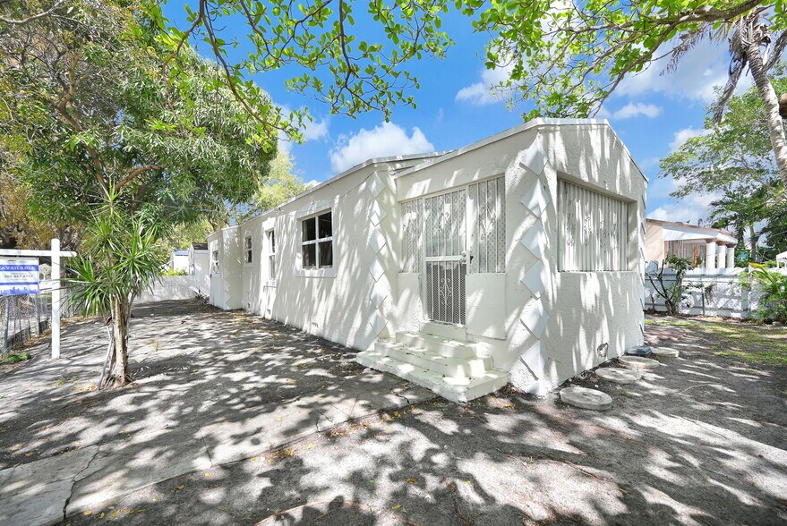 Building Photo - 299 NW 43rd St