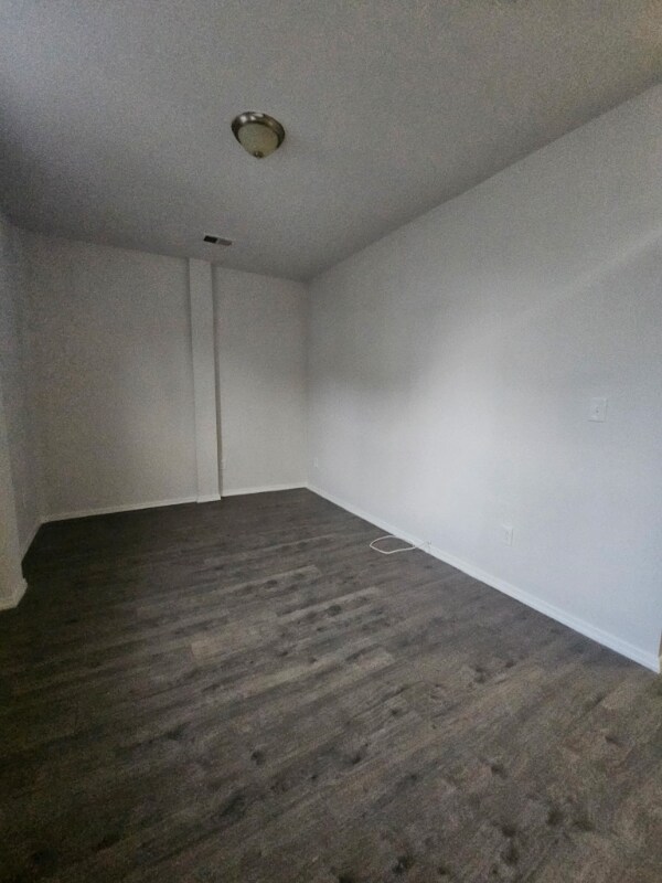 Building Photo - 400 Livingston St