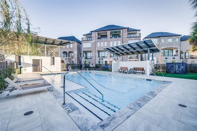 Building Photo - 6056 Kansas St