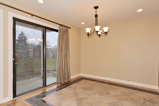 Building Photo - 1180 Silverwood Ct