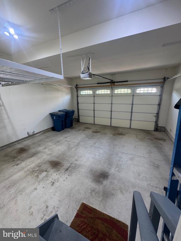 Building Photo - 148 Grissom Dr