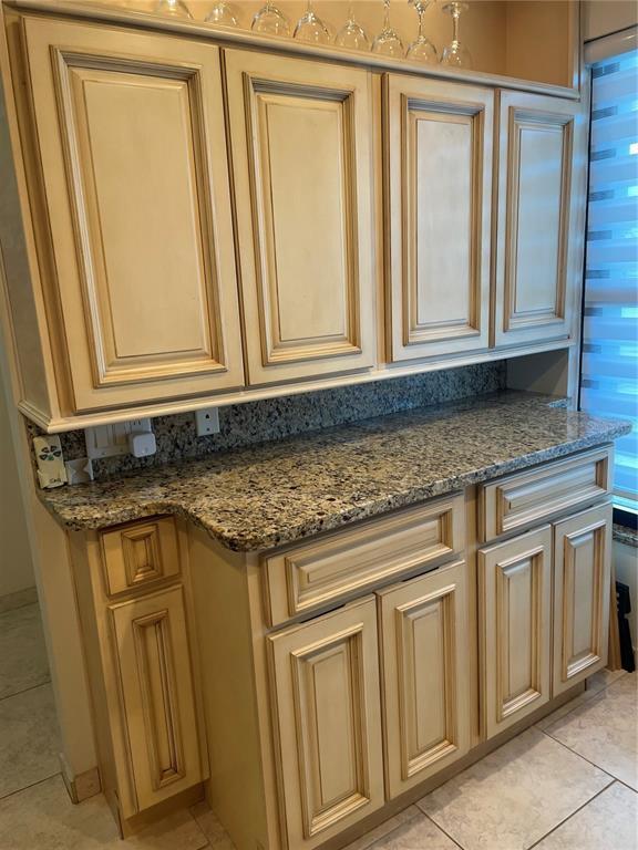 Building Photo - 6260 Sun Blvd