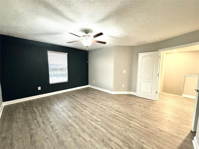 Building Photo - 11523 Peru Springs Pl