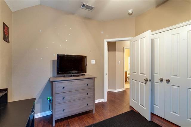 Building Photo - 708 Creekside Dr