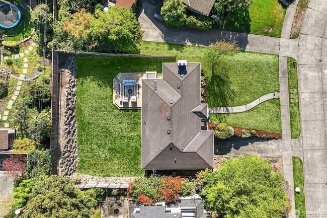 Building Photo - 5606 59th Ave NE