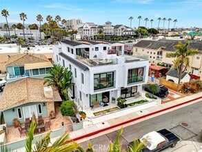 Building Photo - 506 Clubhouse Ave