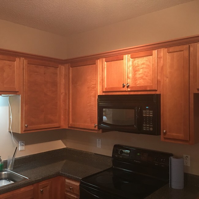 Building Photo - 8235 Oakley Cir