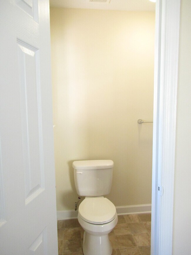 Building Photo - 38 Thelma-3 bedroom, 2 bath- ALICE DRIVE AREA