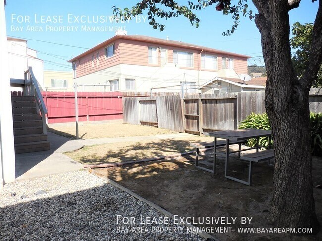 Building Photo - 430 Miller Ave