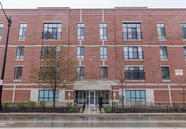 Primary Photo - 1440 S Wabash Ave