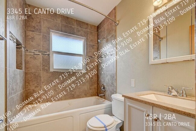 Building Photo - 3345 El Canto Dr