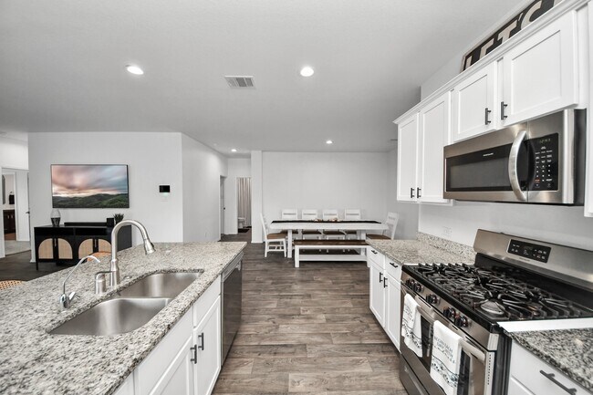 Building Photo - 22939 San Giorgio Ct