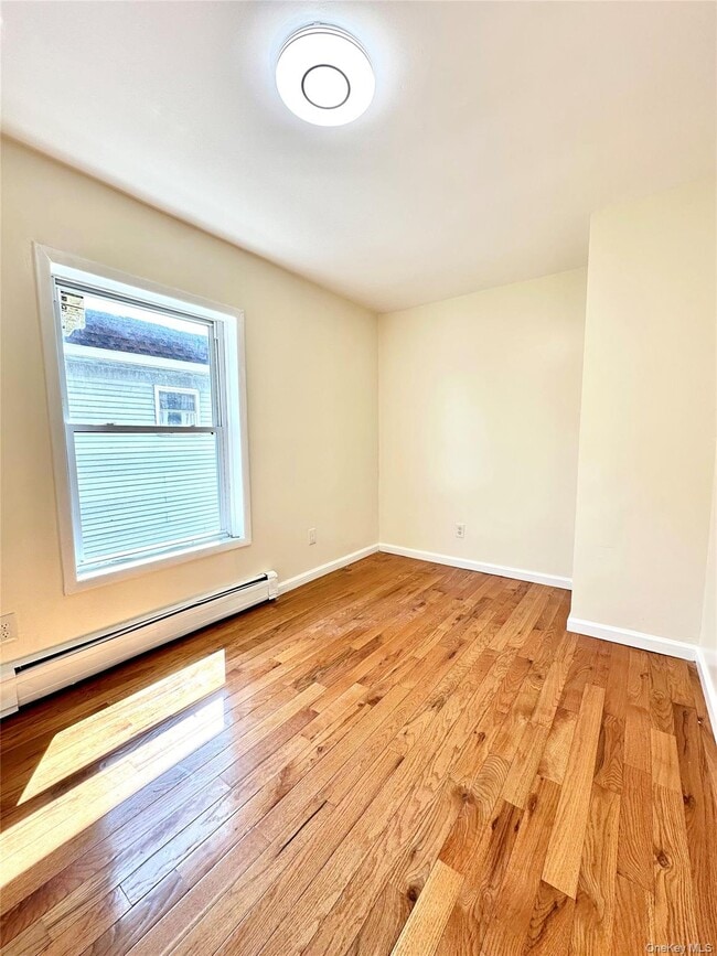 Building Photo - 2069 Lacombe Ave
