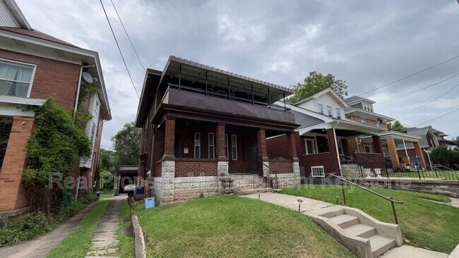 Building Photo - 3518-3520 Campus Street