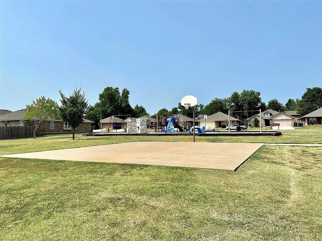 Building Photo - 2404 Deer Chase Dr