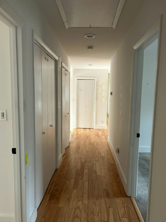 Building Photo - 104 Jerdone Rd