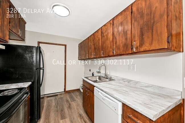 Building Photo - 3287 Delray Ave NW