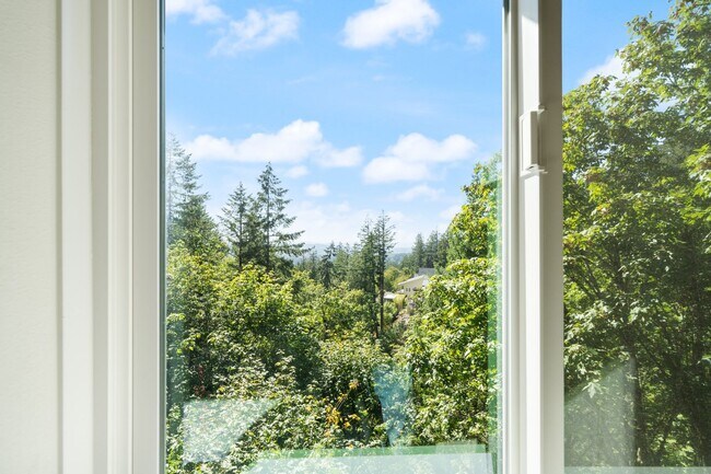 Building Photo - Sleek, spacious 3-bdrm/2.5-bath contemporary in SW Hills. Office, wine cellar, views, near Washin...