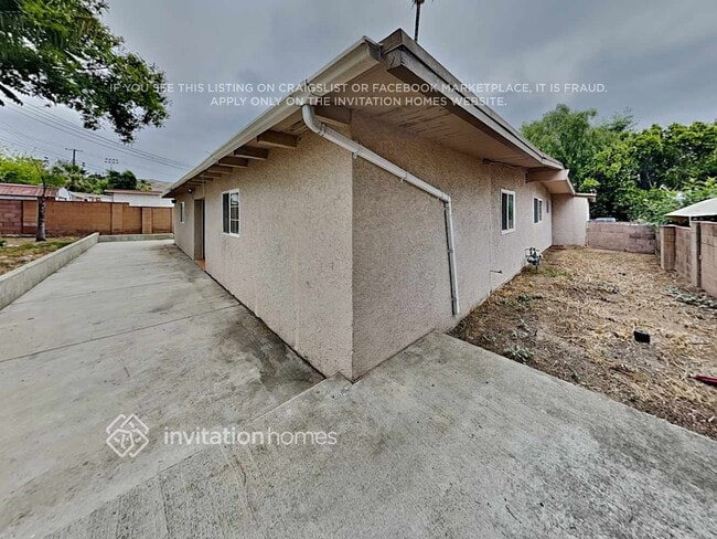 Building Photo - 12601 Mercer St