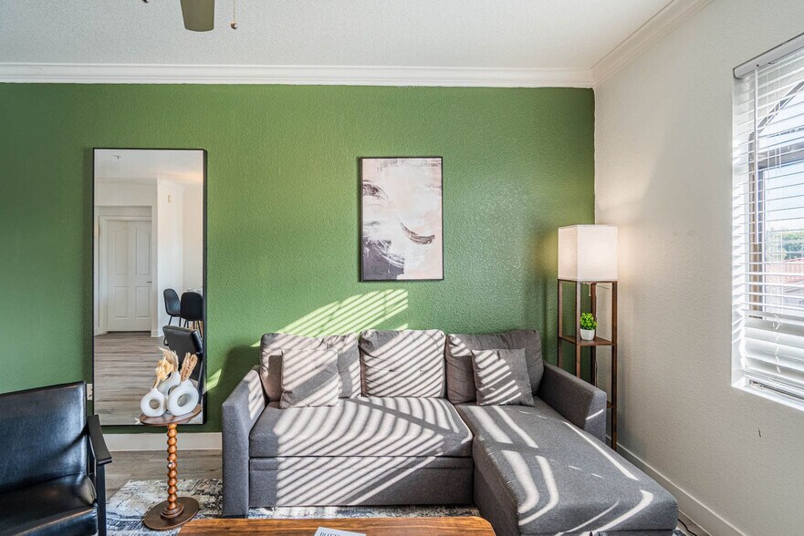 Building Photo - 2150 S 55th St