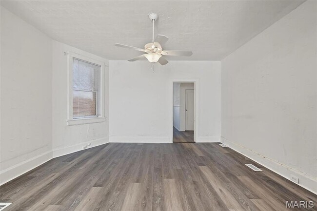 Building Photo - 2703 N Spring Ave