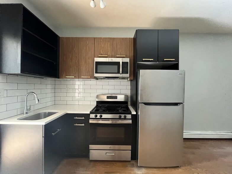 Building Photo - 485 Mercer St