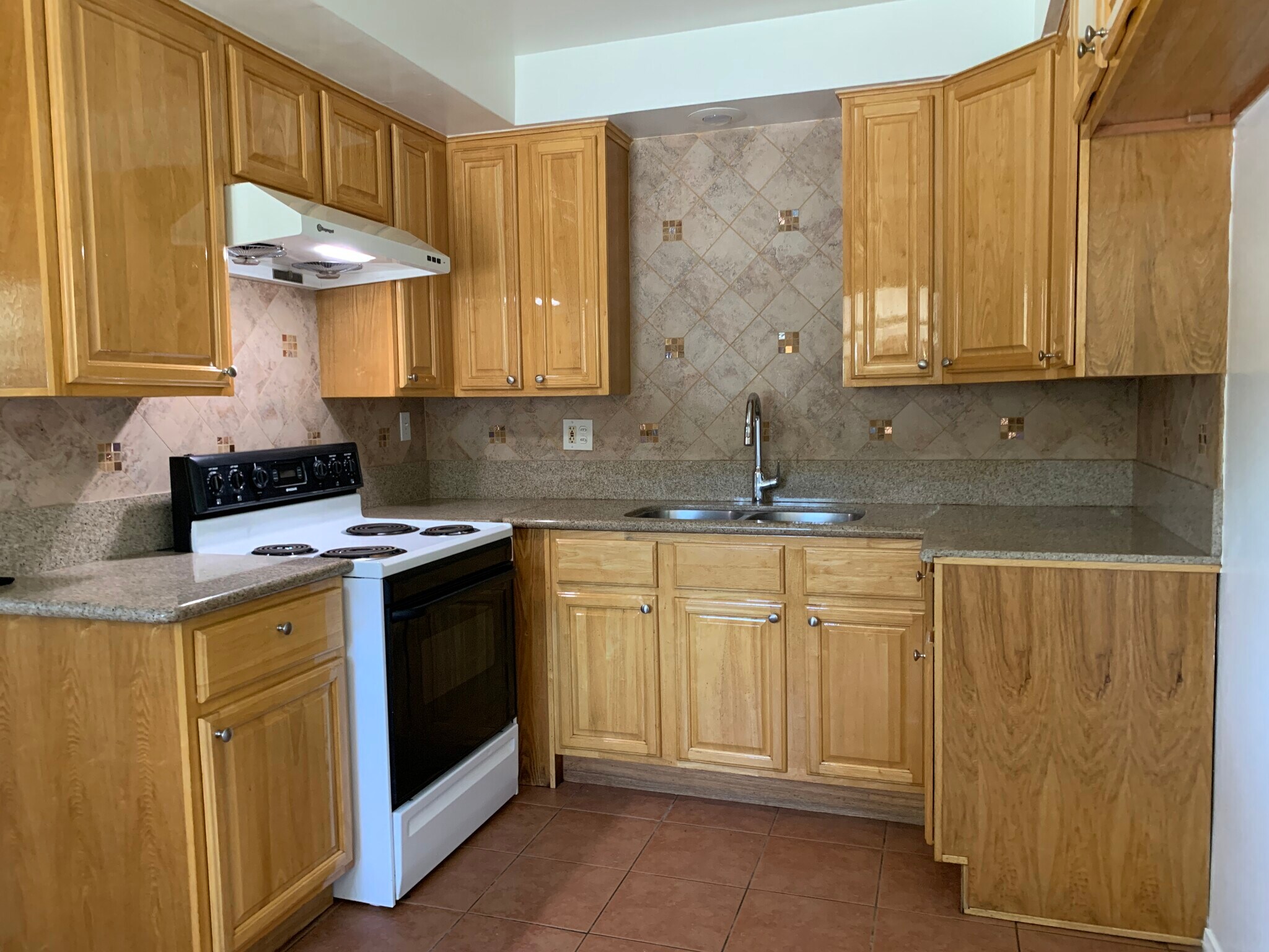 Building Photo - 461 E Colorado Ave