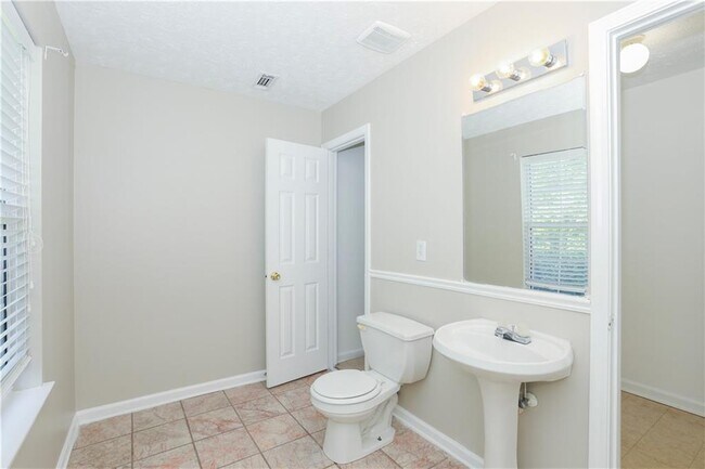 Building Photo - 3912 Old Ivy Ct