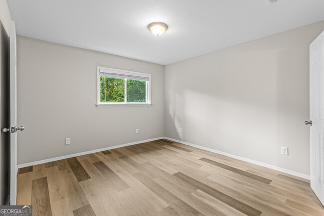 Building Photo - 6349 Holcomb Way