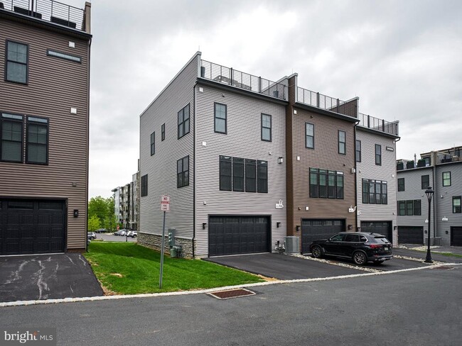 Building Photo - 361 Horseshoe Trail