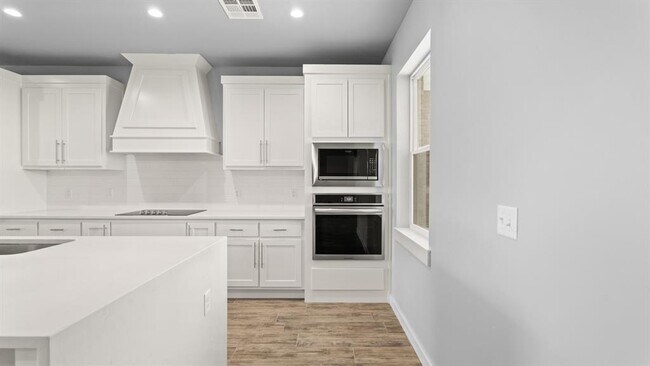 Building Photo - 12624 E Hefner Rd