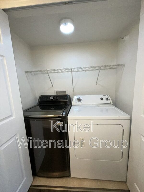 Building Photo - 701 Tower Grove Dr