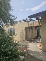 Building Photo - 953 S Greenway Ave