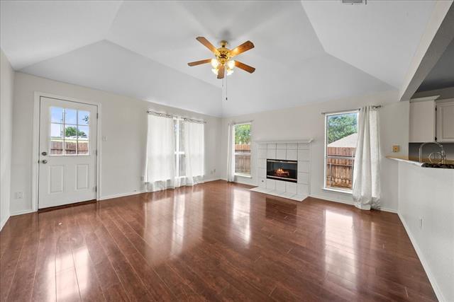 Building Photo - 566 Valley View Dr