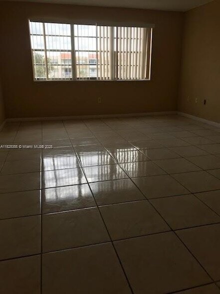Building Photo - 6960 Miami Gardens Dr