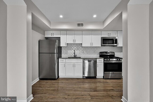 Building Photo - 1516 Marion Barry Ave SE