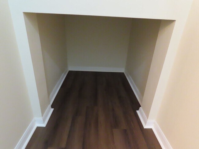 Building Photo - Waterside Point Townhome