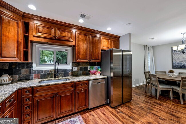 Building Photo - 2660 Indian Lake Dr