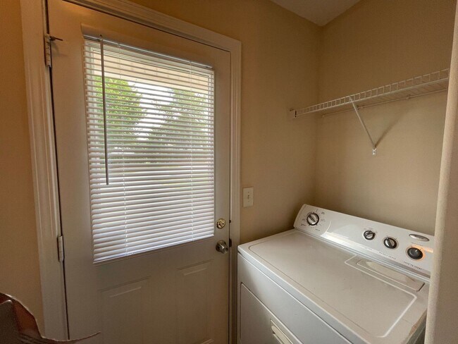 Building Photo - BRIDGEWATER HOME! PRE-LEASING FOR AUGUST 1 2026! 1/2 Off Deposit!