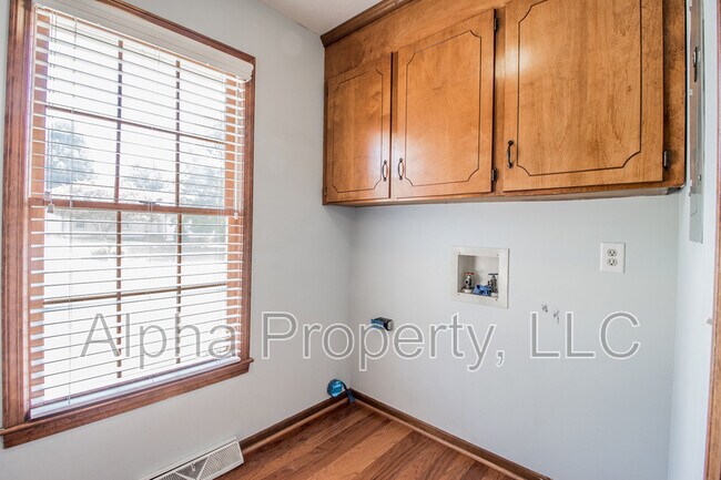 Building Photo - 102 Ticonderoga Dr