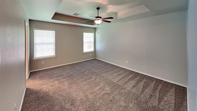 Building Photo - 1300 Selborne Pl