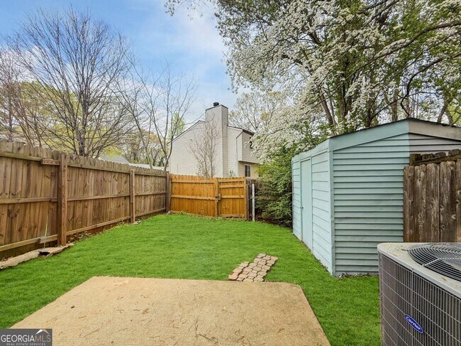 Building Photo - 1884 Shenandoah Valley Ln