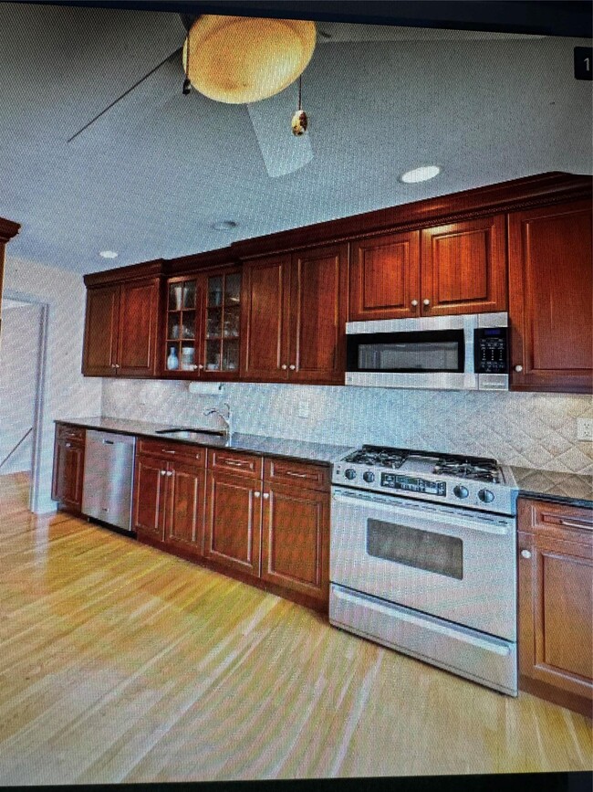 Building Photo - 12 Gerken Dr