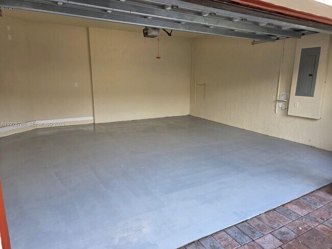 Building Photo - 8841 W 34th Ct