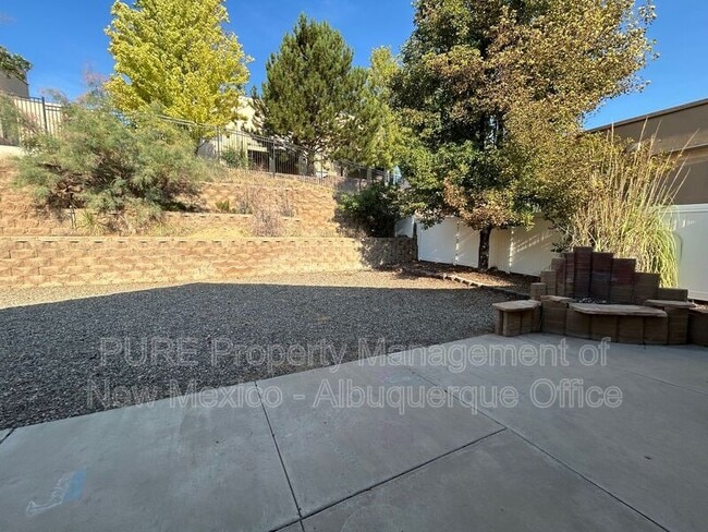 Building Photo - 6025 Arroyo Dr