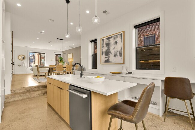 Building Photo - Modern Luxury in the Heart of Logan Circle