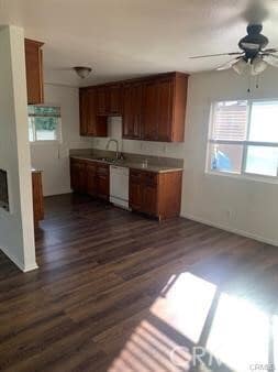 Building Photo - 3452 Towne Center Dr